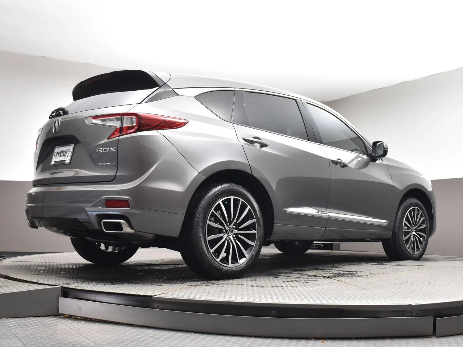 New 2026 Liquid Carbon Metallic Acura w/Advance Package image 36