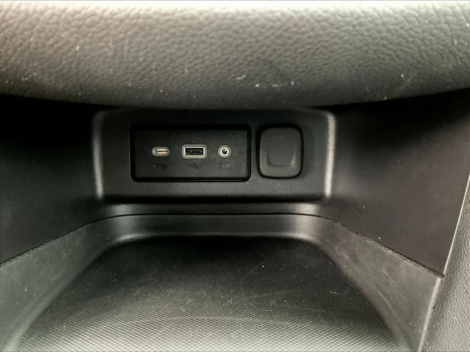 2024 Chevrolet Equinox LT - Photo 17