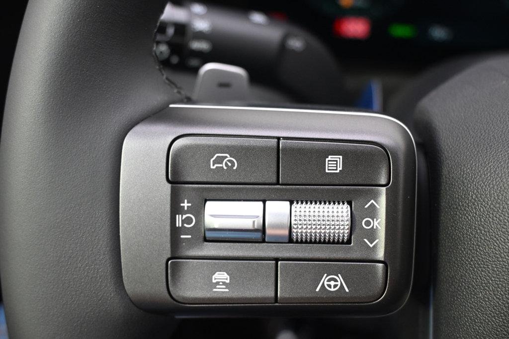 New 2026 White Pearl Hyundai SEL 8P image 33