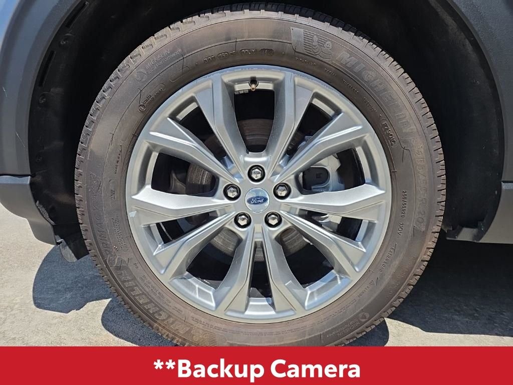 Used 2023 Silver Ford XLT image 4
