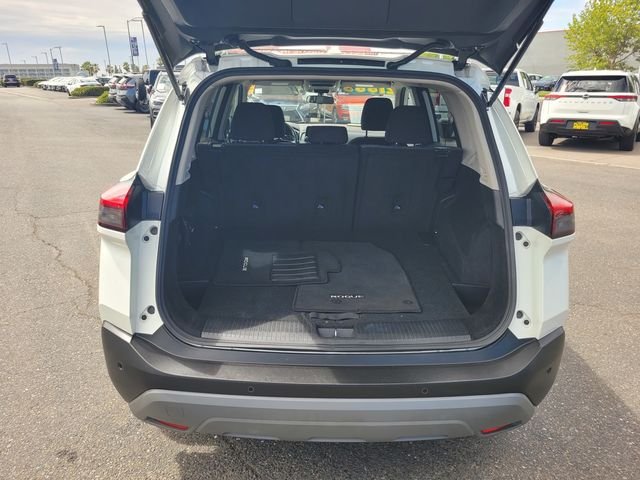Used 2023 White Nissan SV image 11