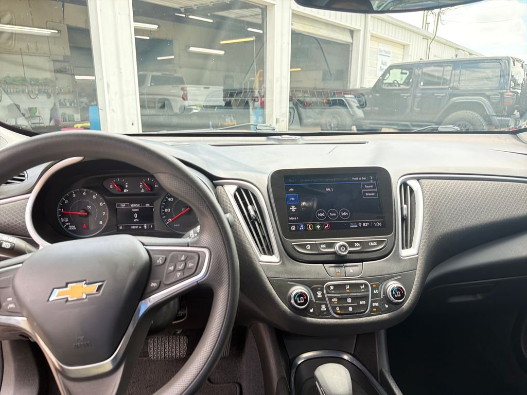 Used 2023 Gray Chevrolet LT image 20