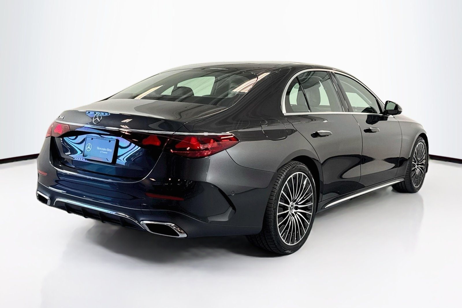 New 2026 Graphite Grey Metallic Mercedes-Benz E 350 image 5
