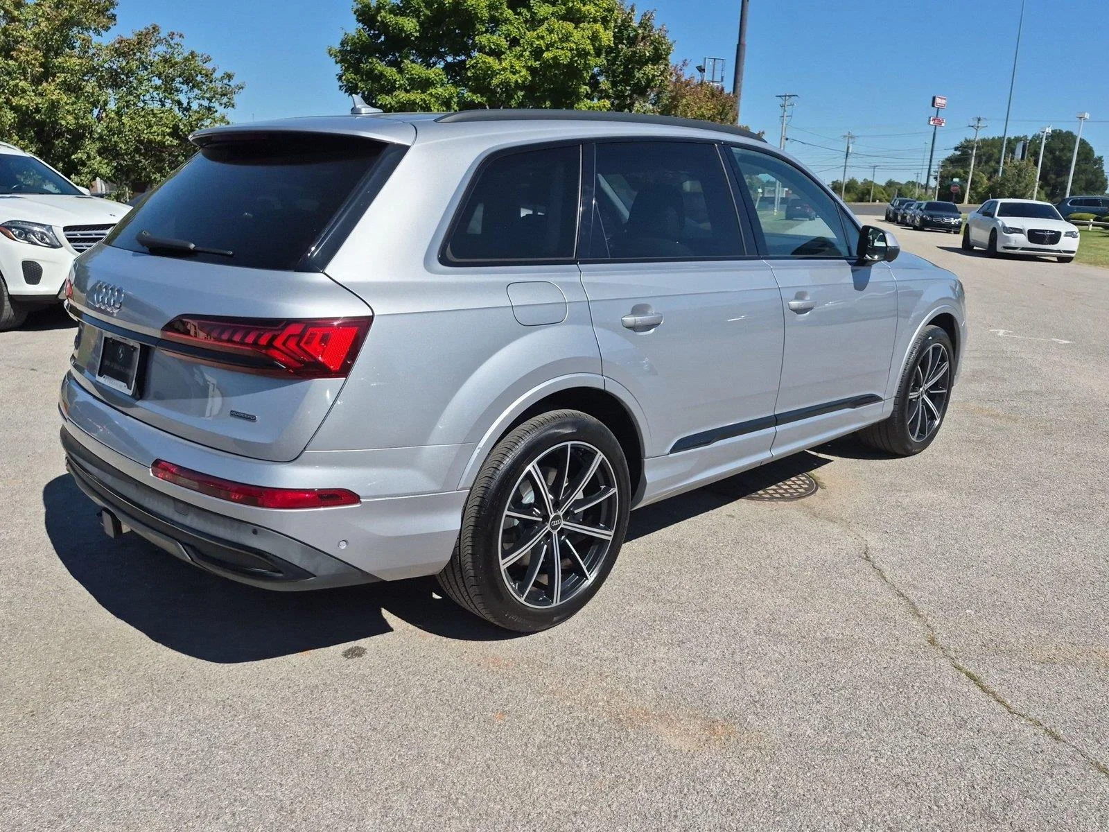 Used 2022 Florett Silver Metallic Audi Premium Plus image 5