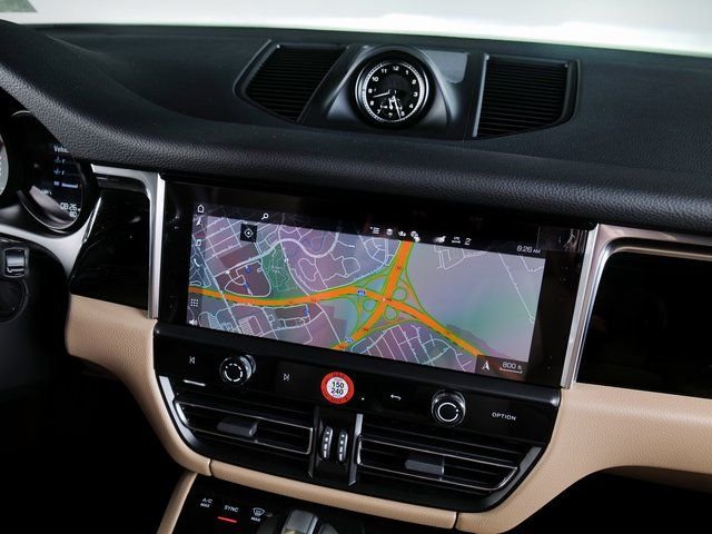 2025 Porsche Macan Base - Photo 19