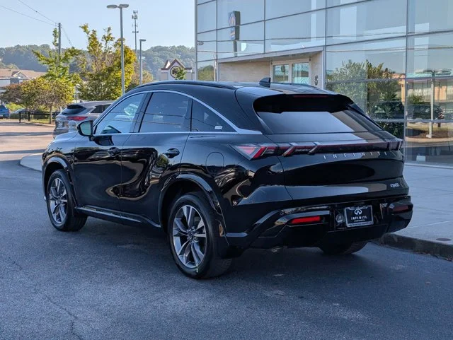 New 2027 BLACK OBSIDIAN INFINITI LUXE image 3