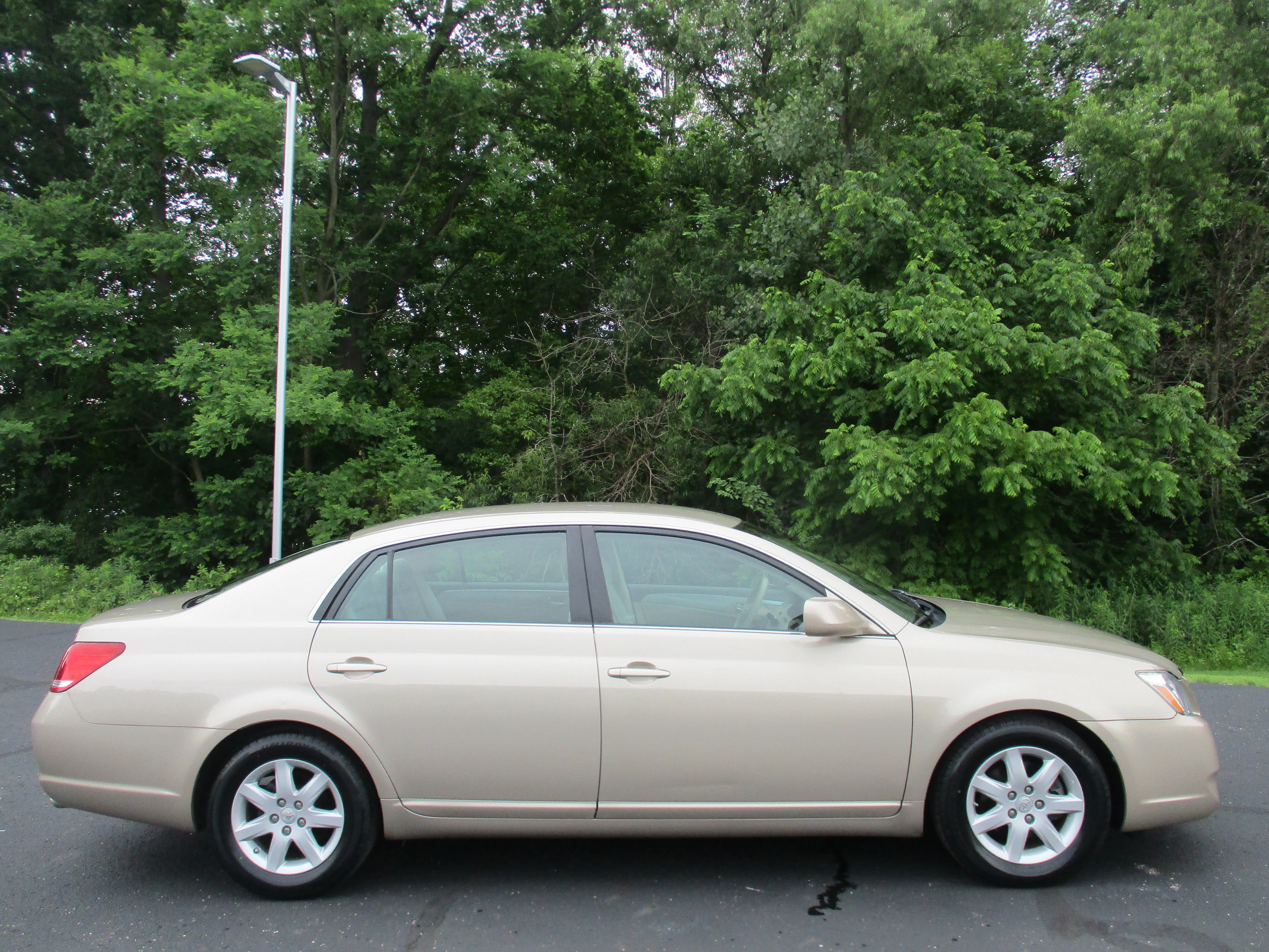 Used 2007 Beige Toyota  image 46