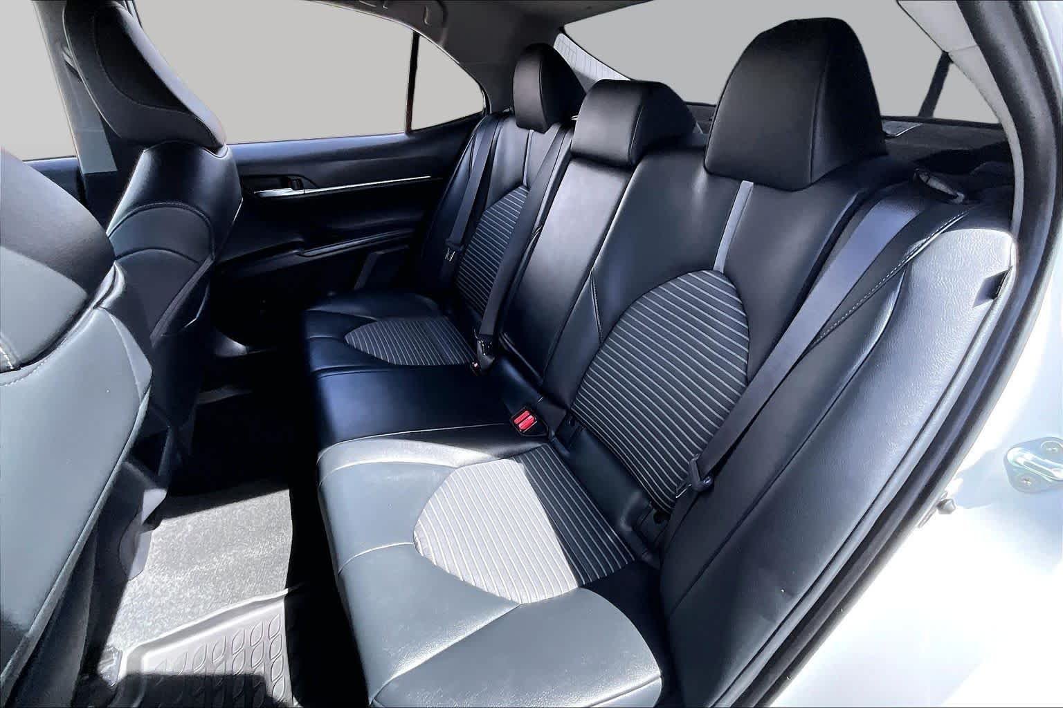 Used 2024 Ice Cap Toyota SE image 18
