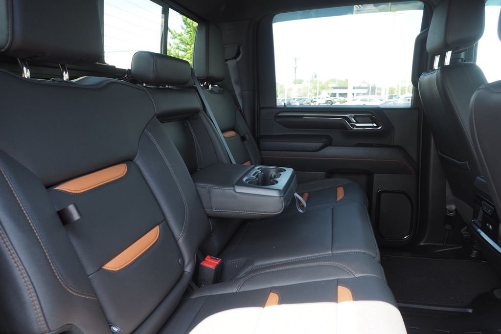 Used 2024 White GMC AT4 image 20