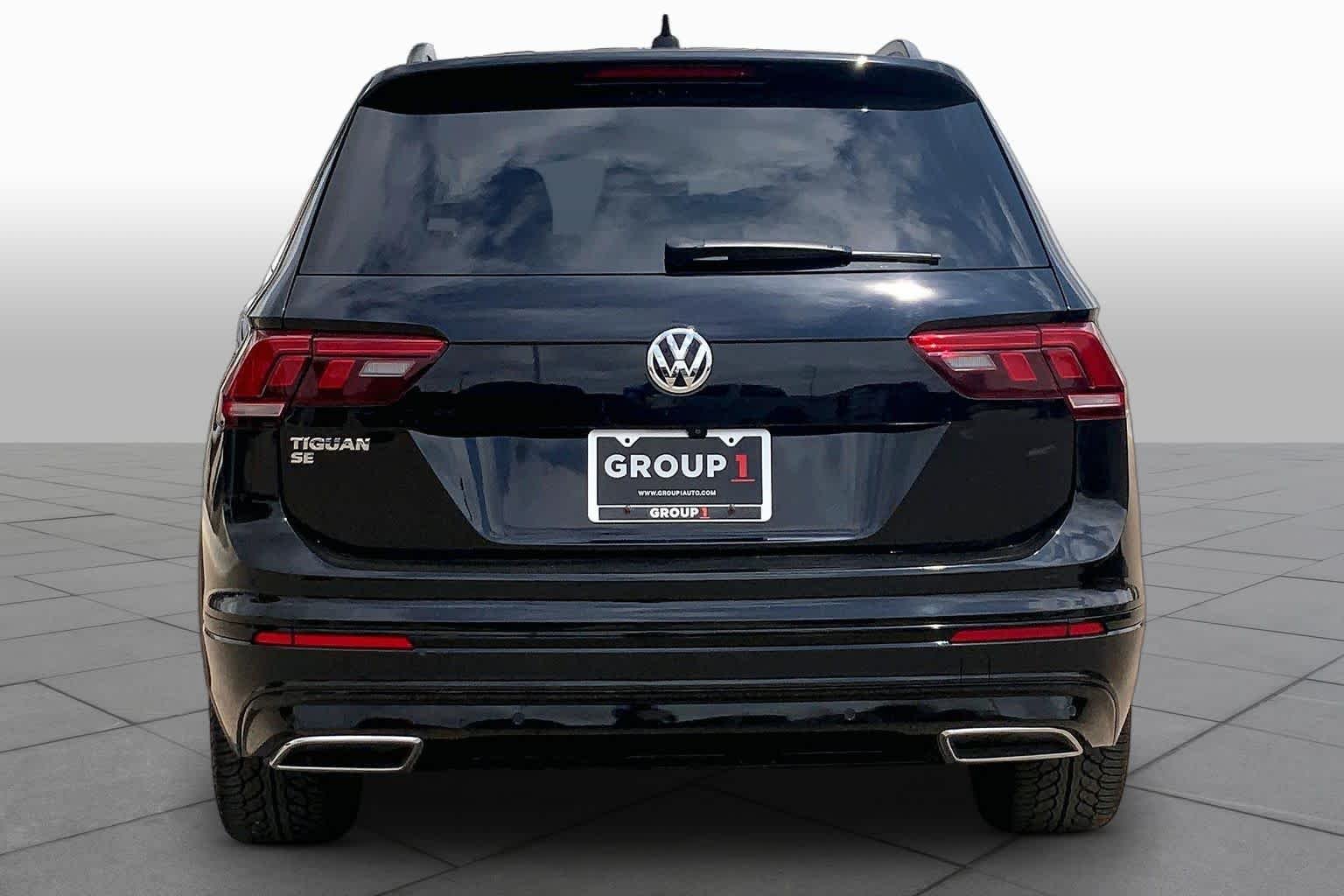Certified Pre-Owned 2021 Volkswagen Tiguan SE R-Line Black