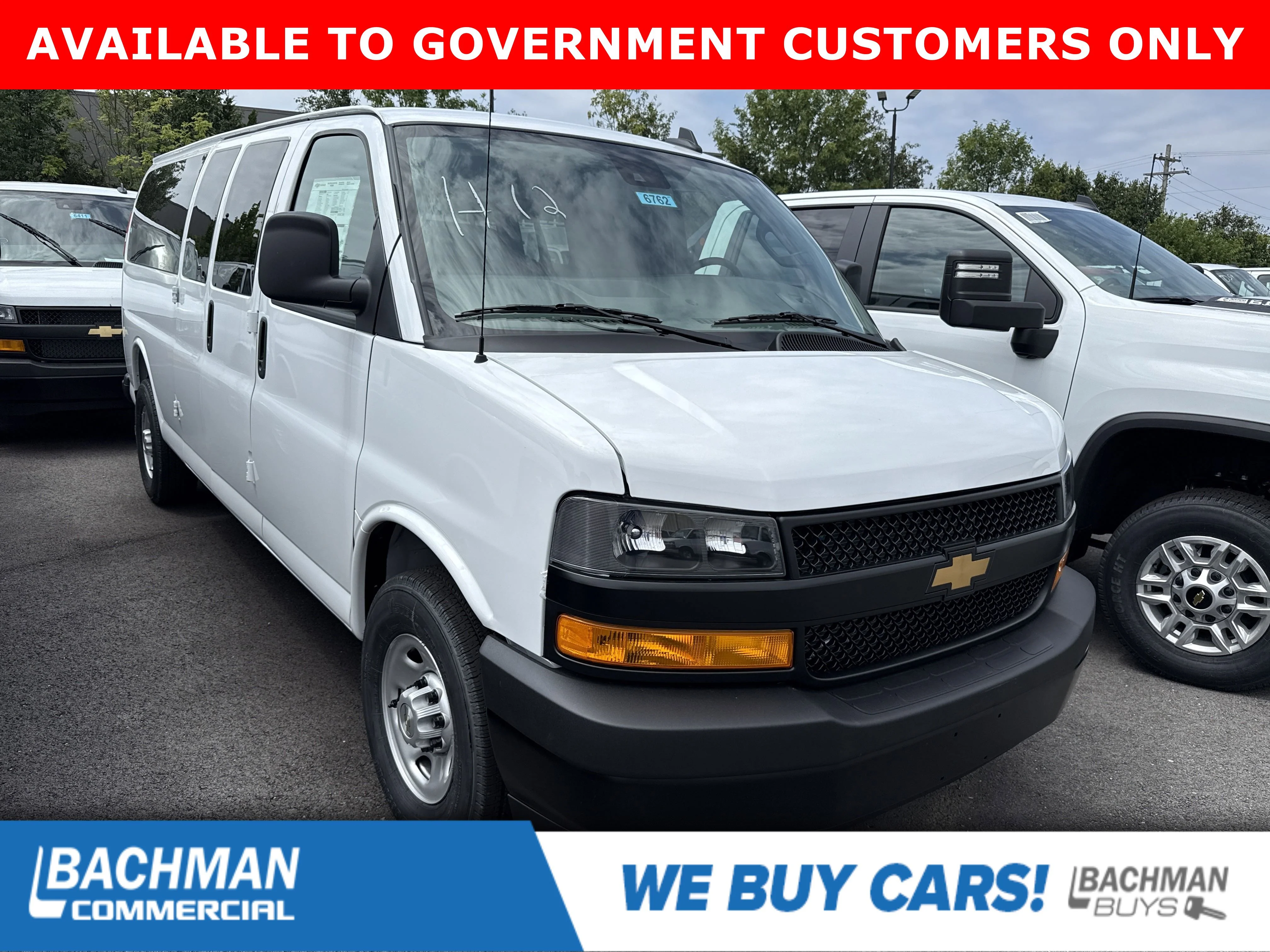 2025 Chevrolet Express 3500 LS Extended's photo