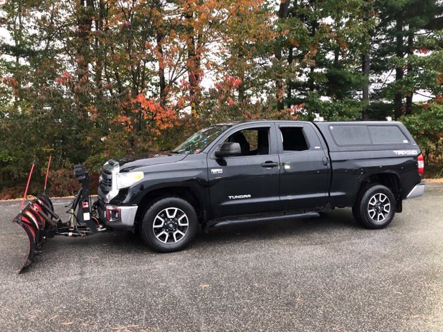 Used 2014 Black Toyota SR5 image 10