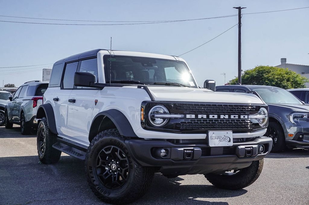 New 2026 Oxford White Ford Badlands image 1