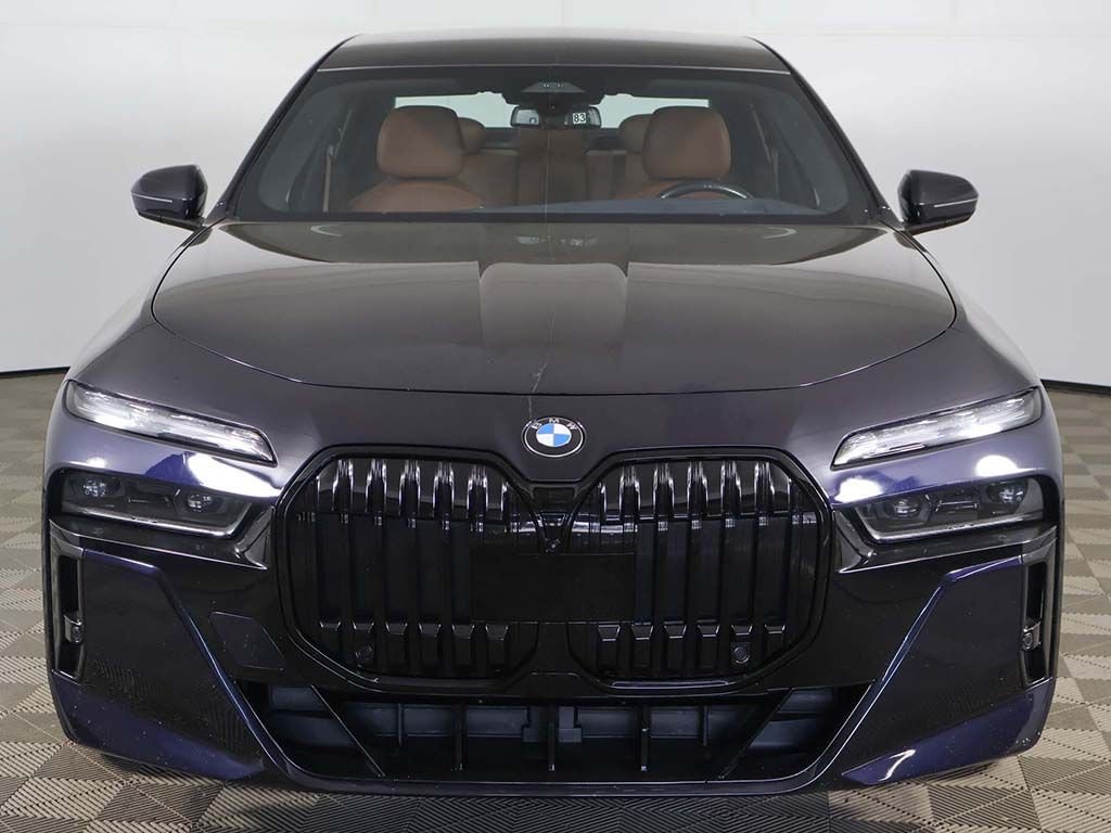 Used 2023 Black BMW 760i xDrive image 15