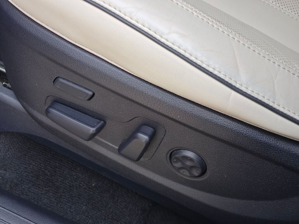 Used 2022 Red Hyundai Calligraphy image 21