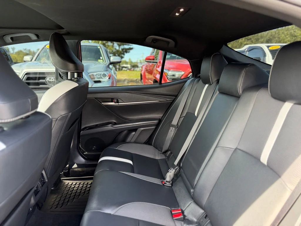 Used 2025  Toyota SE image 6