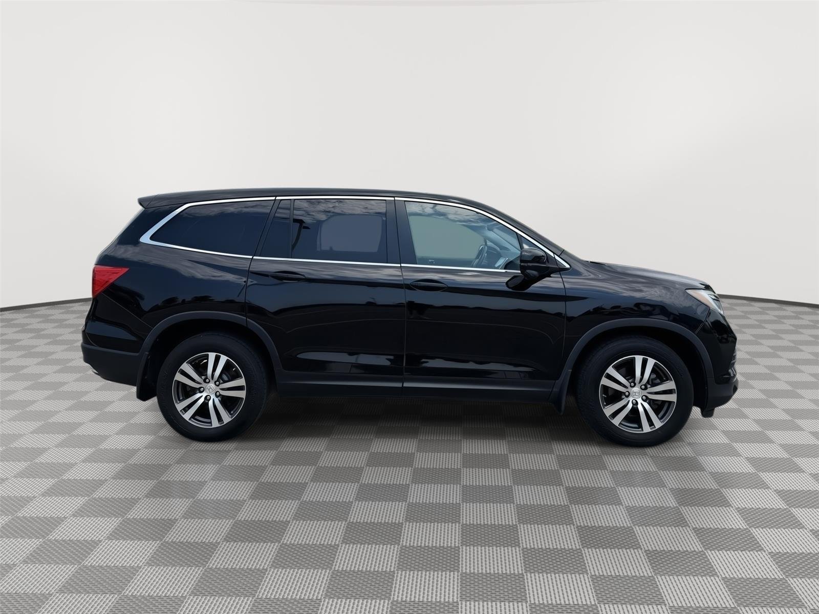 Used 2018 Crystal Black Pearl Honda EX-L image 7