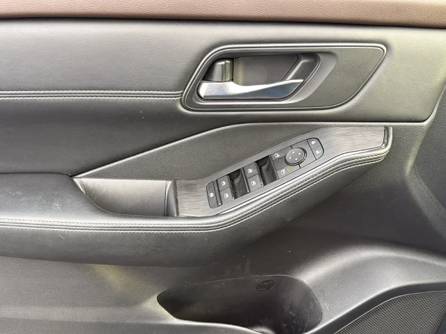 Used 2023 Blue Nissan SV image 30