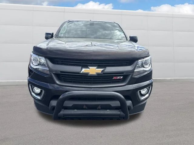 Used 2016 Black Chevrolet Z71 image 12