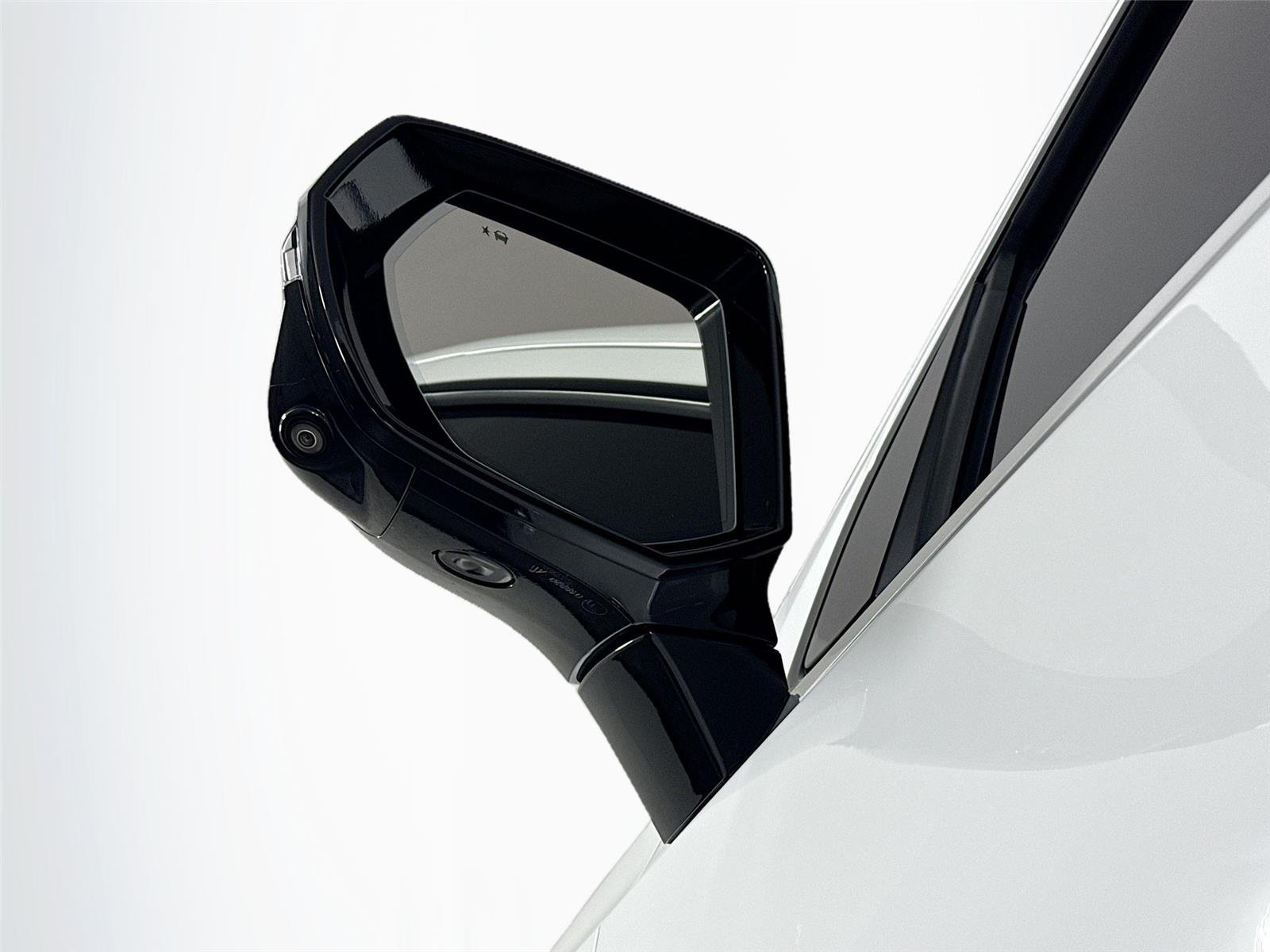 Used 2022 Summit White Chevrolet LT image 5