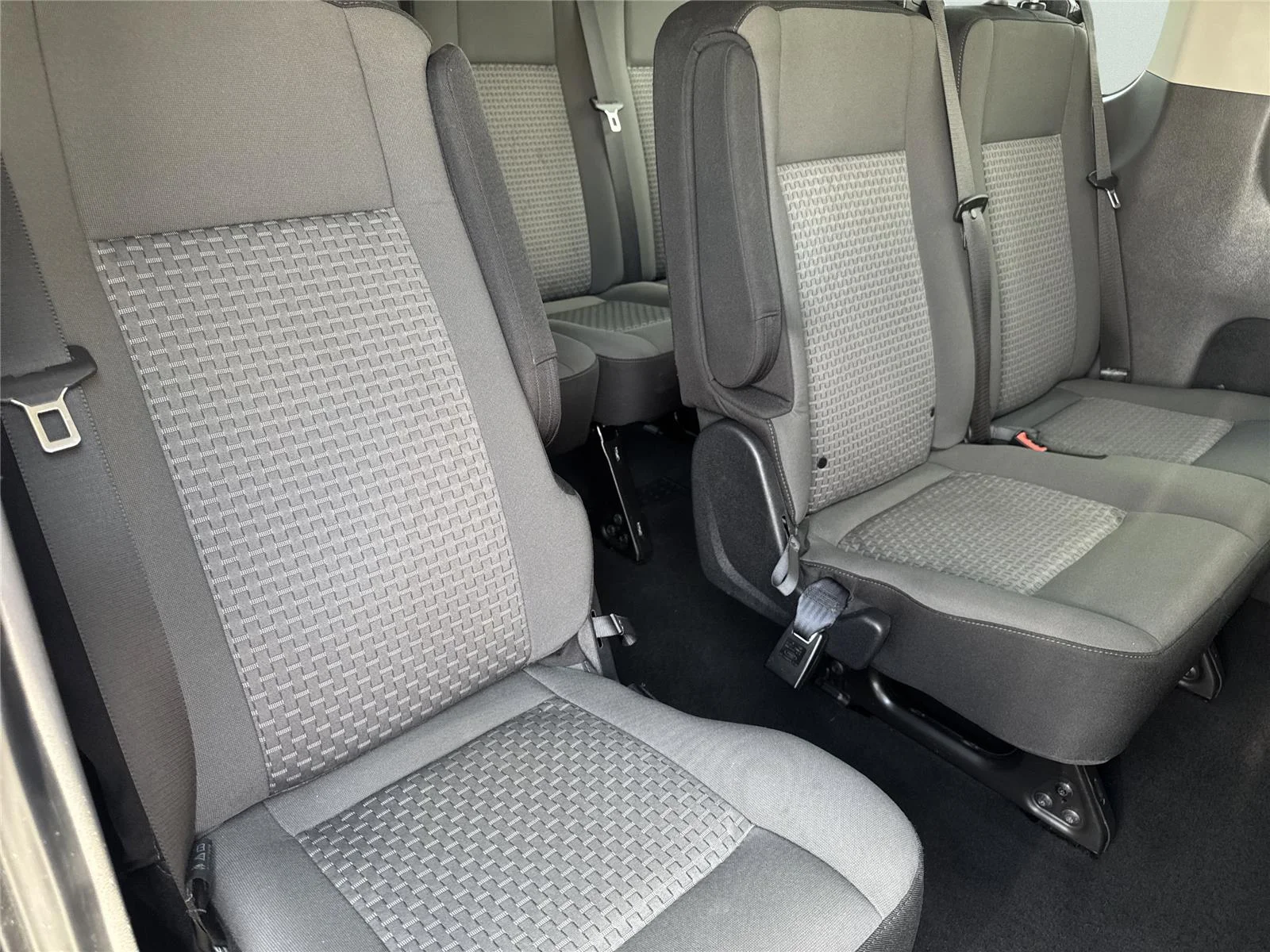 Used 2024 Oxford White Ford 350 XLT image 14