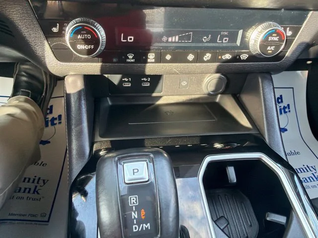 Used 2025 Silver Mitsubishi SE image 42