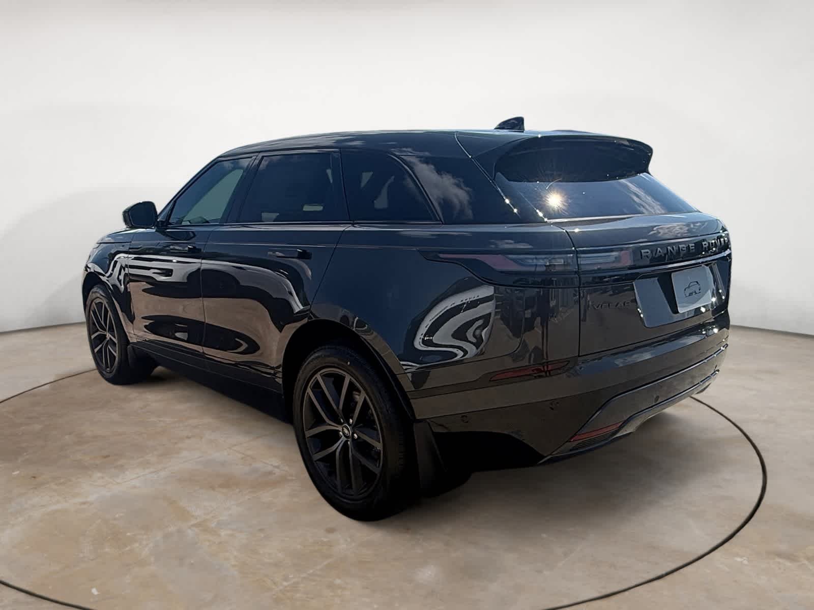 New 2026 Carpathian Grey Land Rover Belgravia Edition image 3