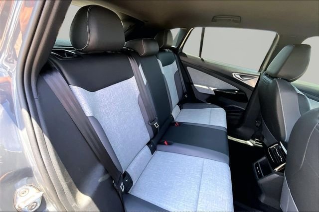 Used 2023 Gray Volkswagen Pro image 28