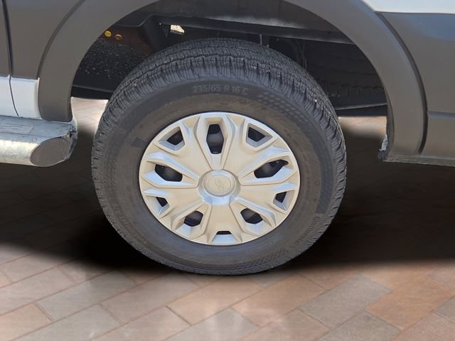 Used 2025 Oxford White Ford Base image 21