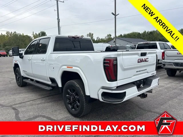 Used 2024 White GMC AT4 image 12