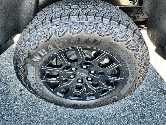 2026 Chevrolet Colorado photo 20 of 35