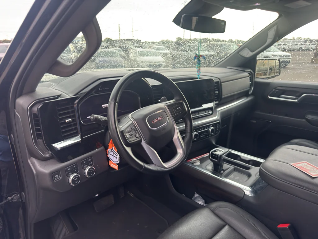 Used 2024 Onyx Black GMC SLT image 11