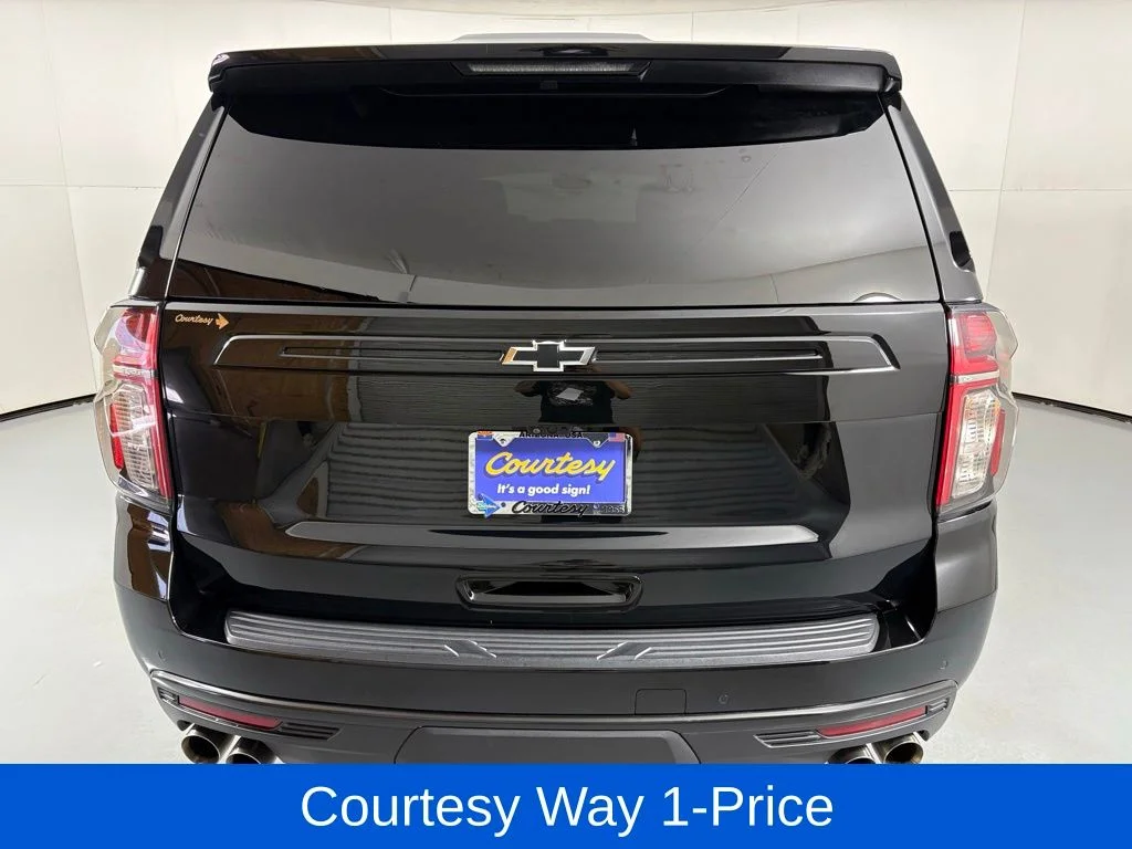 Used 2024 Black Chevrolet High Country image 9