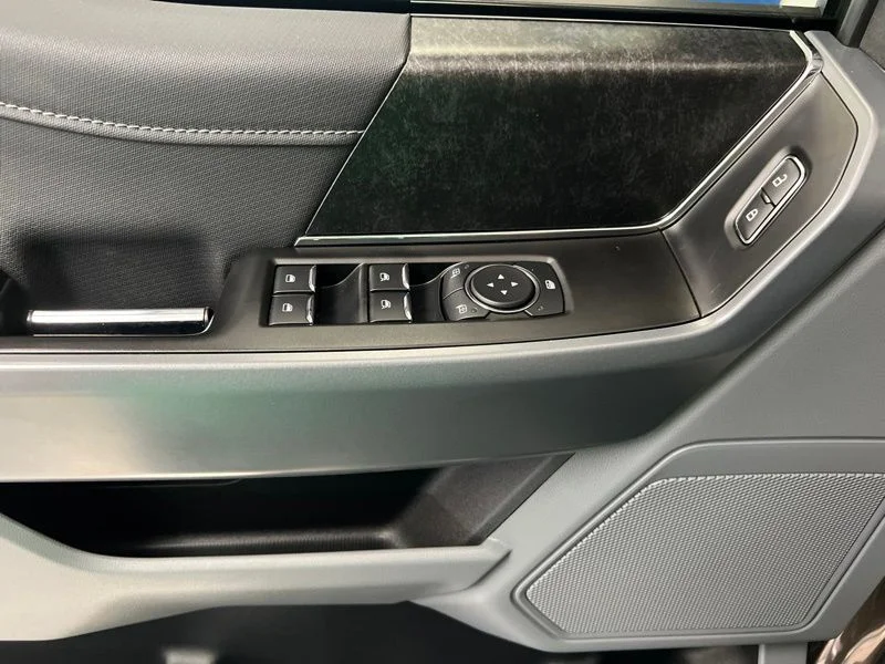 Used 2021 Gray Ford XLT image 17