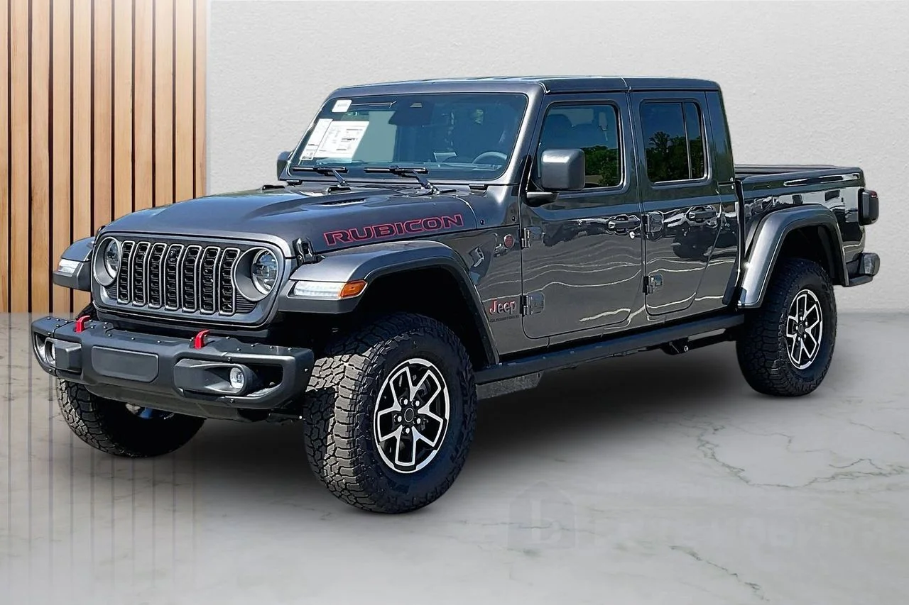 New 2026 Granite Crystal Metallic Clear-Coat Exterior Paint Jeep Rubicon X image 4