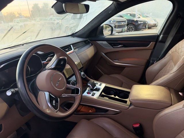 Used 2023  Jaguar P250 S image 10