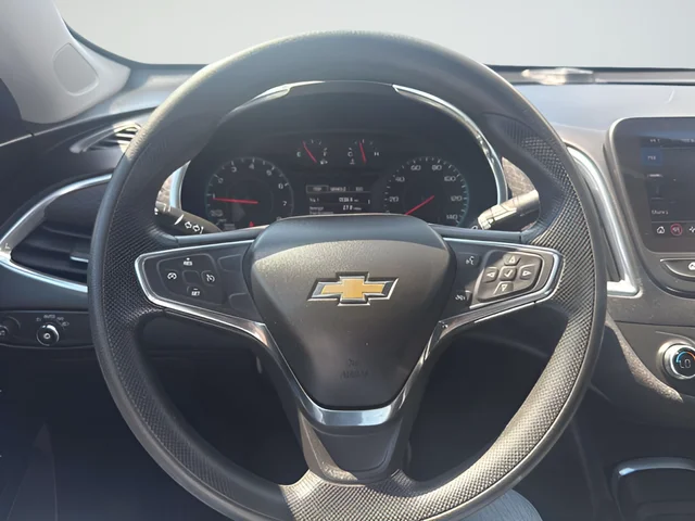 Used 2020 Gray Chevrolet LT image 28