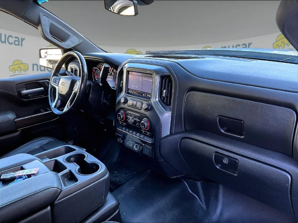 Used 2019 Silver Ice Metallic Chevrolet LT image 14