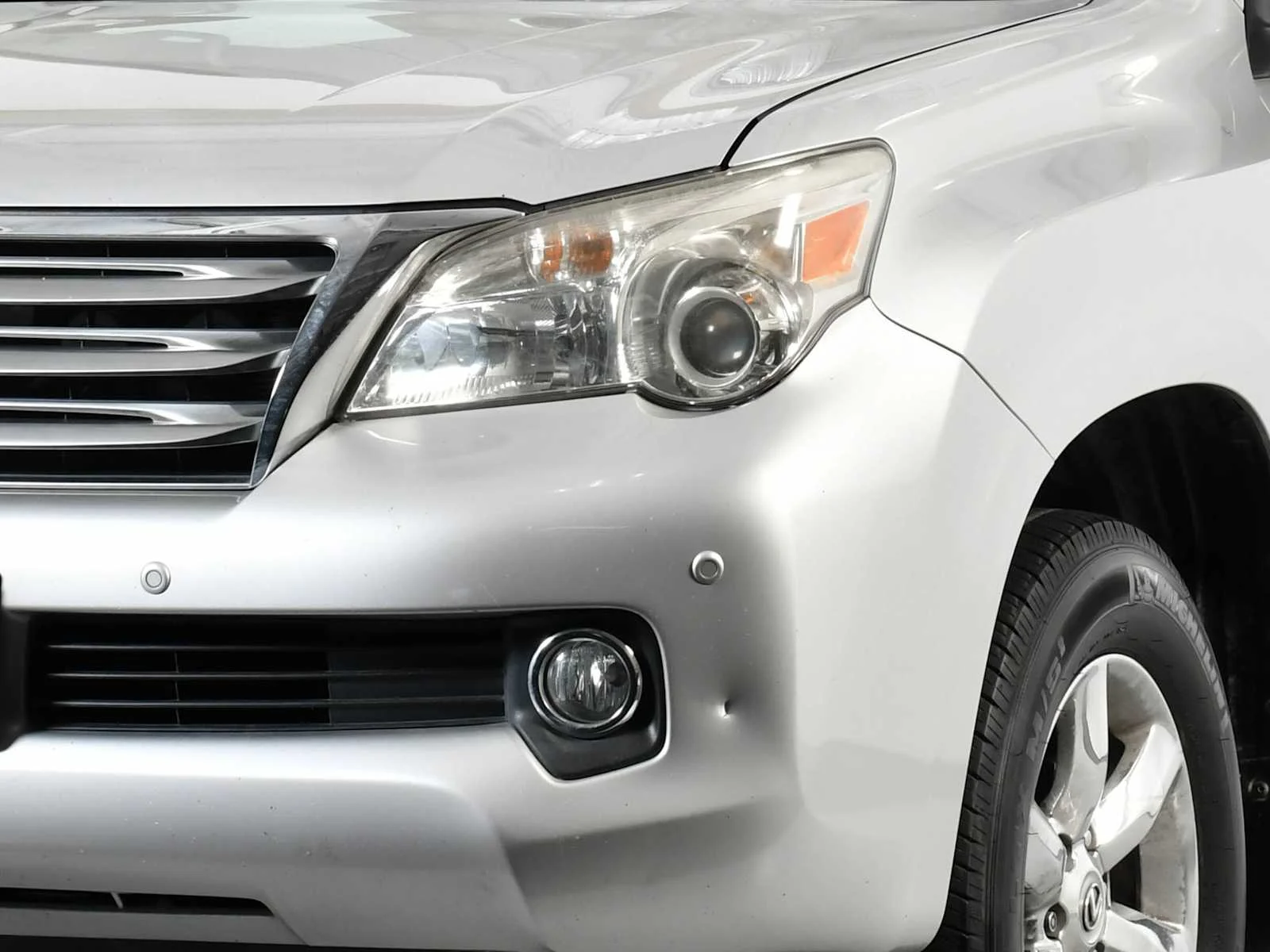 Used 2010 Tungsten Pearl Lexus  image 9
