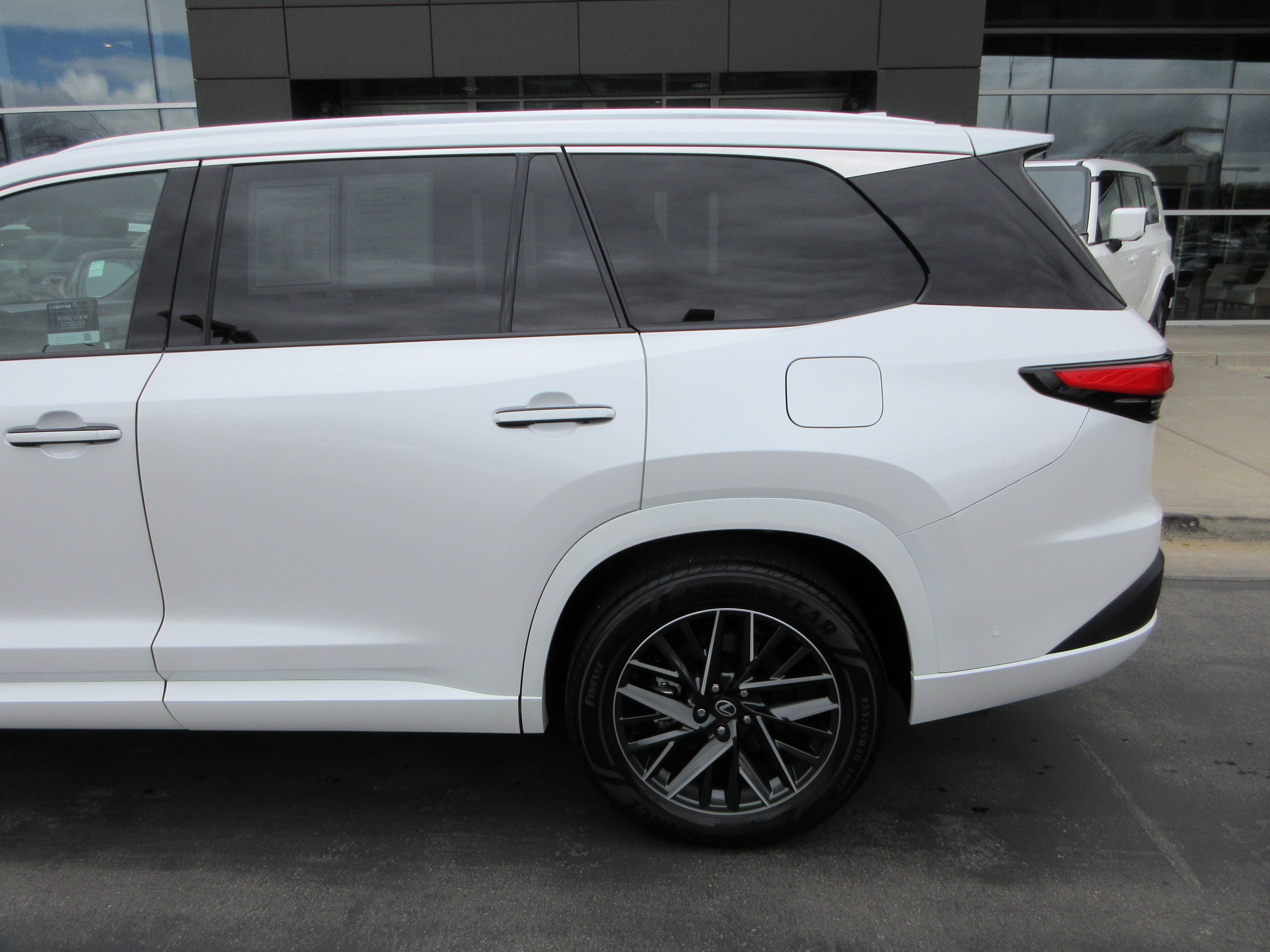 Used 2026 Wind Chill Pearl Lexus 350 Premium image 4