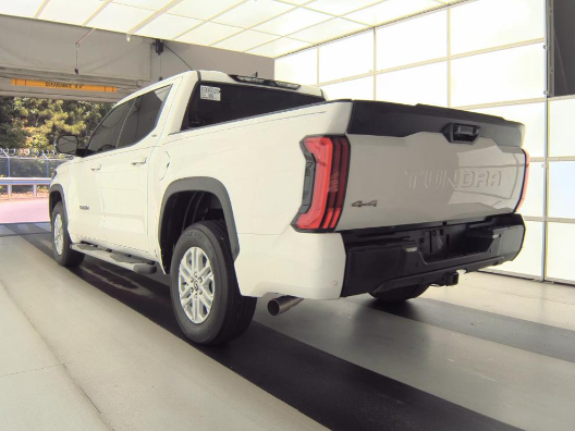 Used 2023 White Toyota SR5 image 3