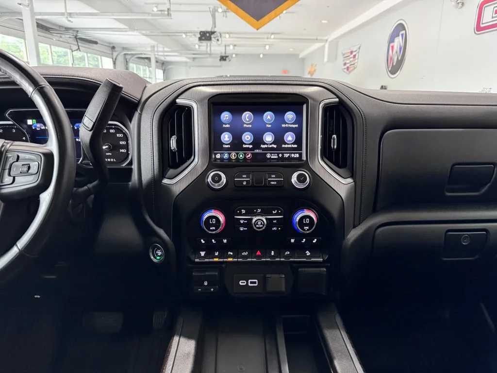 Used 2023 WHITE FROST TRICOAT GMC Denali image 19