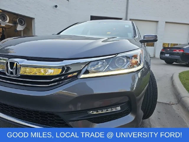 Used 2017 Gray Honda EX-L image 27