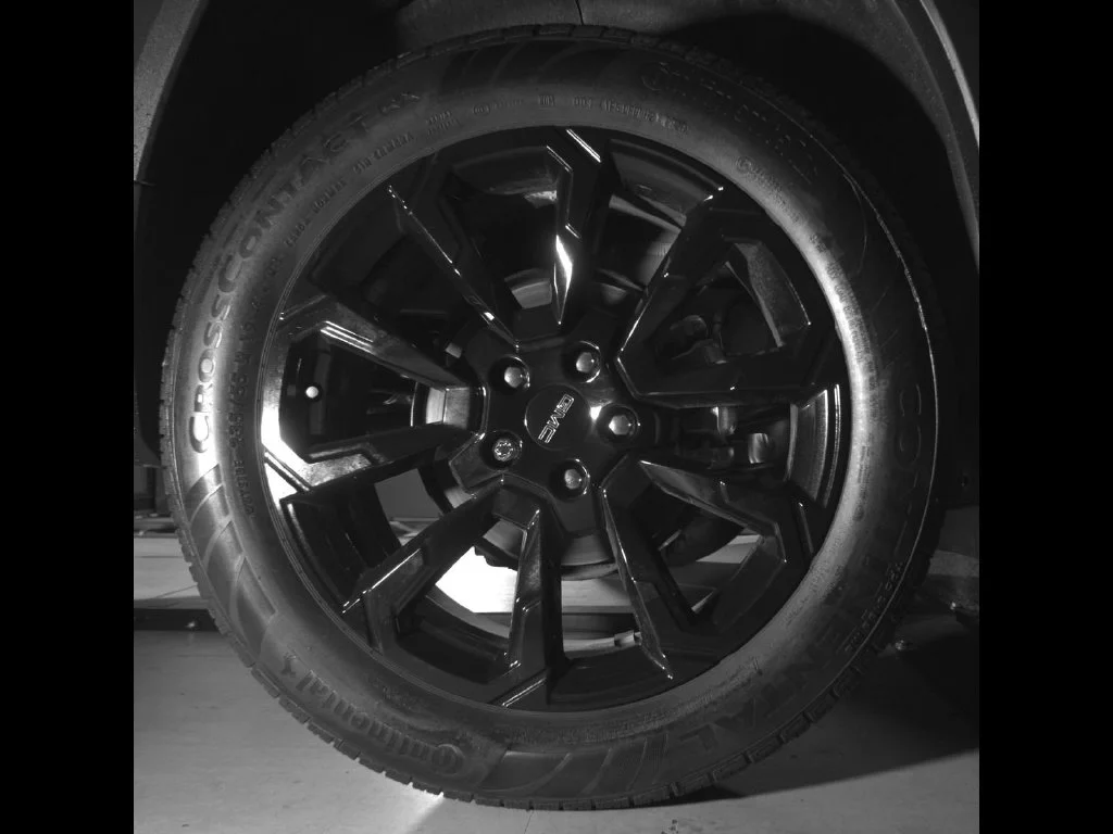 New 2027 Silver GMC Elevation image 15
