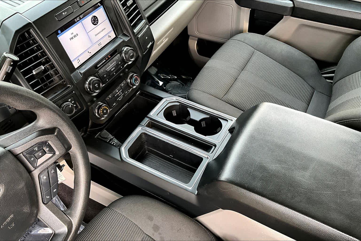 Used 2019 Magnetic Metallic Ford XL image 17