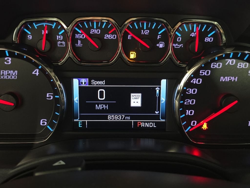Used 2018 White GMC SLT image 15