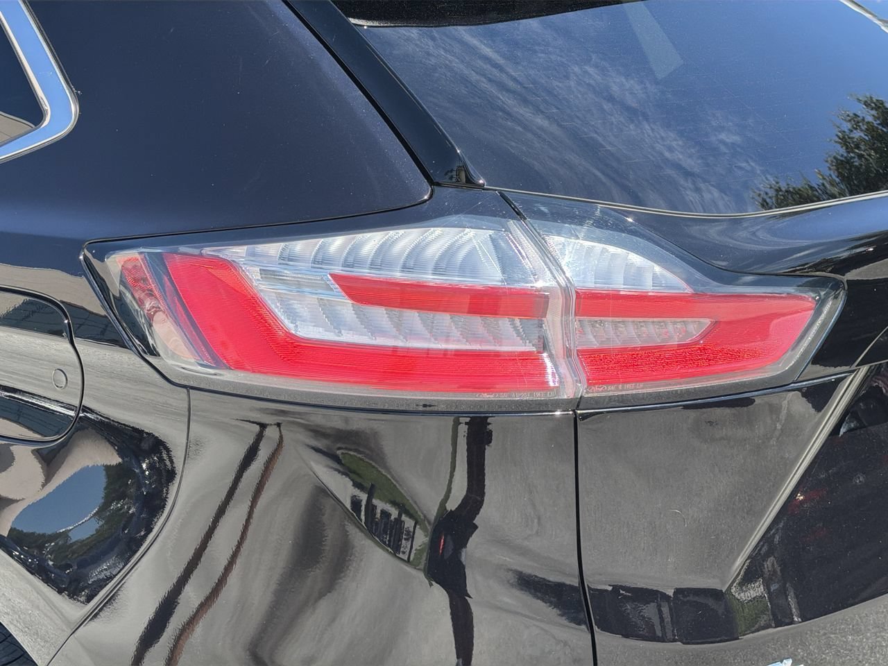 Used 2023 Black Metallic Ford SEL image 7