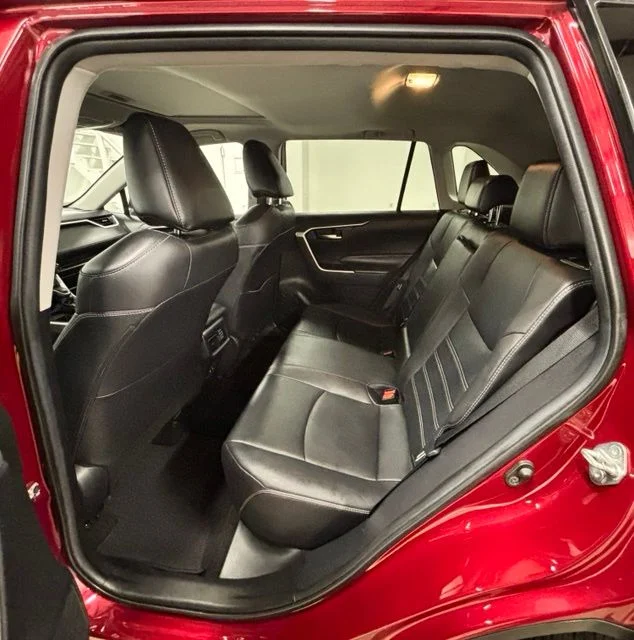 Used 2021 Red Toyota XLE Premium image 24
