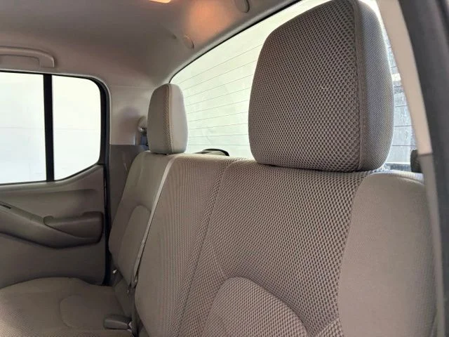 Used 2013 Silver Nissan SV image 30
