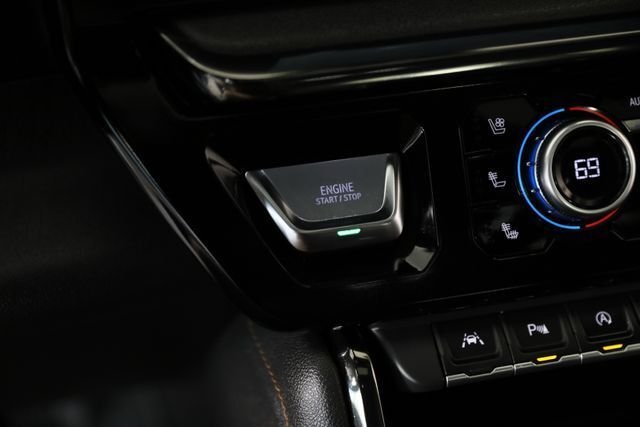 Used 2022 Black GMC AT4 image 13